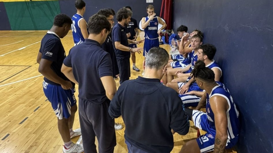 Basket College Novara, bella vittoria a Genova