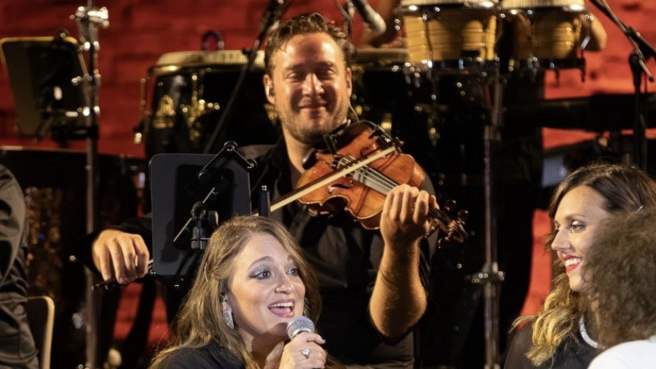 Il violinista Davide Agamennone racconta l'esperienza al tour con Cocciante