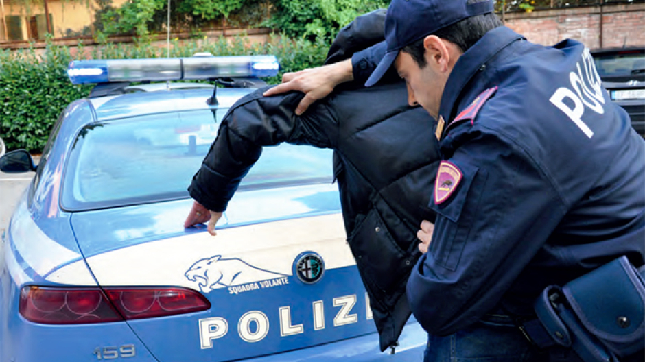 Teme per la propria vita dopo essere stata aggredita dal marito. Arrestato