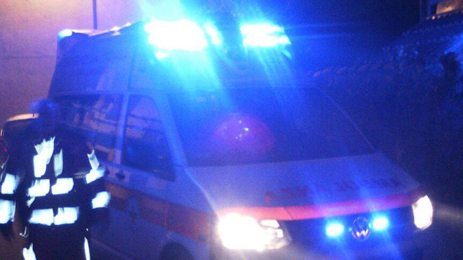 Novara, auto cappottata: una persona ferita