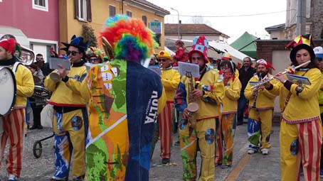 Carnevale a Fontaneto: numeri da record. Fotogallery