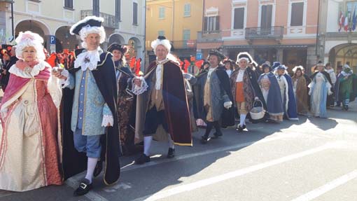 Carnevale di Oleggio, domenica la terza e ultima sfilata