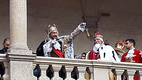 Carnevale di Novara, consegnate le chiavi a Re Biscottino. Fotogallery