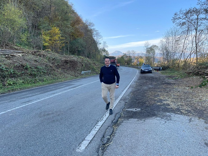 Taglio piante: cantiere della Provincia di Vercelli a confine con il Novarese