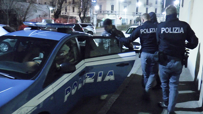 Tre rapine con armi in dieci giorni a Novara, arrestati tre giovani. Insieme ad un quarto formavano la “banda dell’Allea” 
