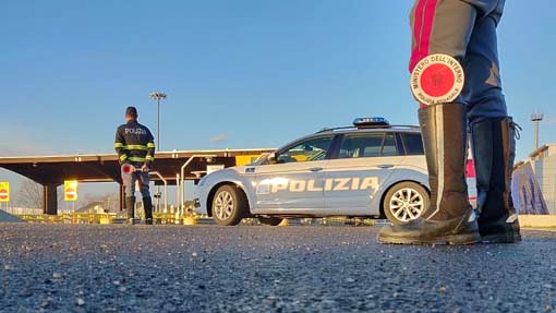 Polizia stradale, campagna europea: controlli mirati con etilometri sino al 9 giugno