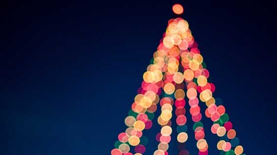 Lesa, domenica l'accensione dell'albero di Natale