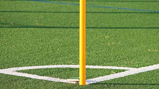 Arona, al via la posa dell'erba aritifciale sul campo di allenamento di via Montenero