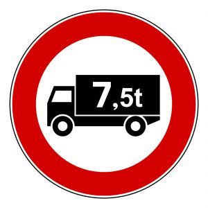 Trecate: temporaneo divieto di transito ai mezzi pesanti in corso Roma