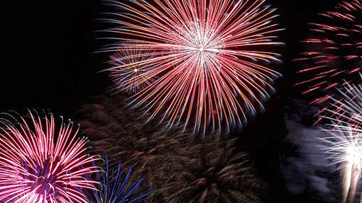 Festival dei fuochi d'artificio: rinviata al 31 agosto la tappa di Sesto Calende