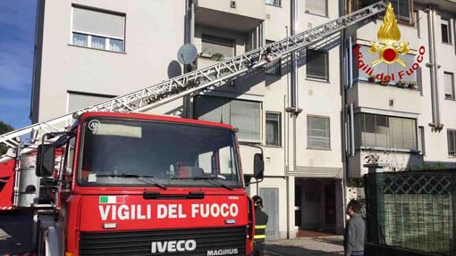 Uomo trovato in casa privo di vita ad Arona