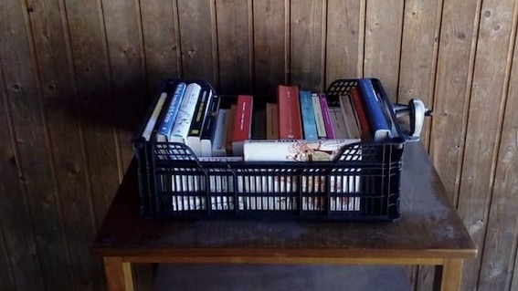 Colazza: book crossing in paese