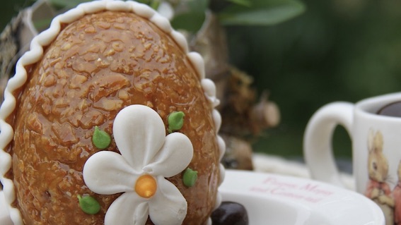 Anche ad Oleggio Castello uova di Pasqua consegnate ai bambini