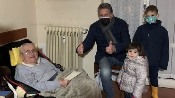 Arona, cento candeline per il signor Angelo