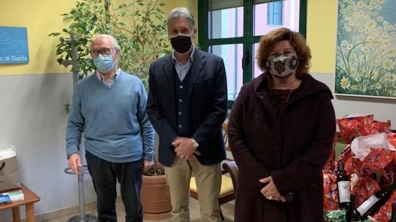 Doni per la casa di riposo di Arona