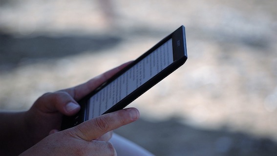 Biblioteca chiusa ? A Castelletto Ticino si prestano gli e-book