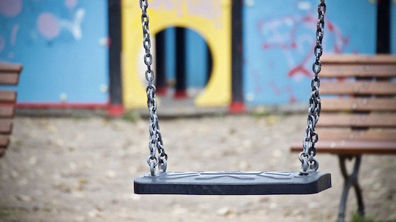 Varallo Pombia, restano chiuse le aree giochi all'interno dei parchi comunali