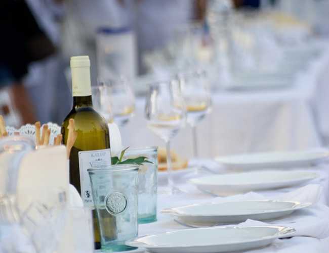 Il 4 luglio la quinta edizione della "Cena in bianco" ad Arona