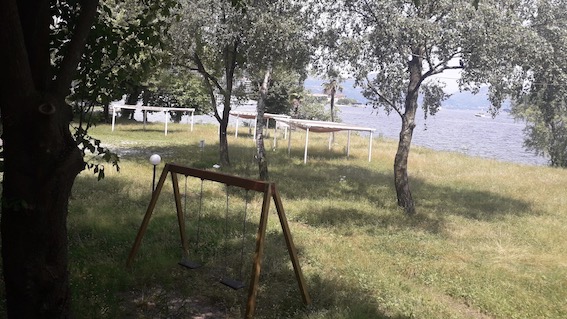Arona: ripulito il Lido