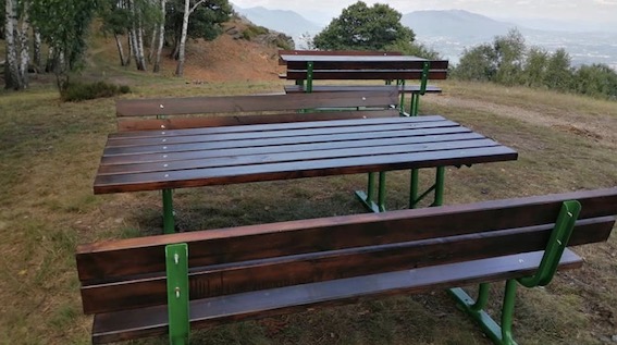 Nebbiuno, volontari Aib hanno effettuato manutenzione all'area pic-nic del Monte della Croce
