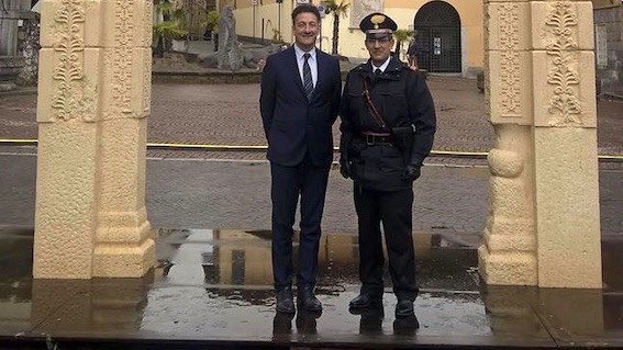 Arona, il saluto del sindaco al luogotenente Zucca che lascia l'incarico di Comandante della Stazione dei Carabinieri 