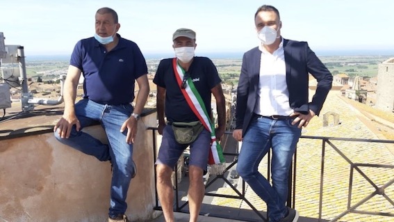 Tappa a Viterbo per il sindaco di Divignano ed i 600 euro da restituire al premier