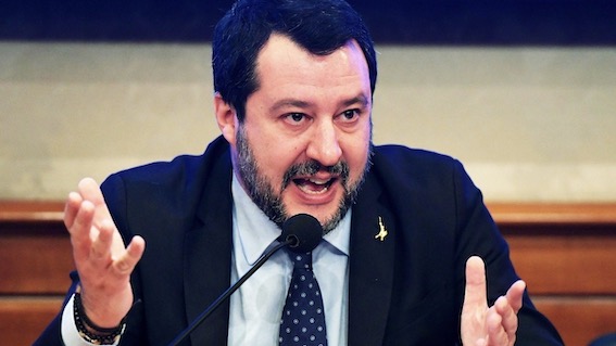 Salvini cita il "Piano Marshall" di Arona: "Il governo chiacchiera, i nostri sindaci fanno"