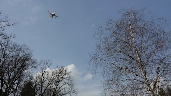 Castelletto Ticino: controlli della polizia provinciale per il rispetto dei decreti con un drone