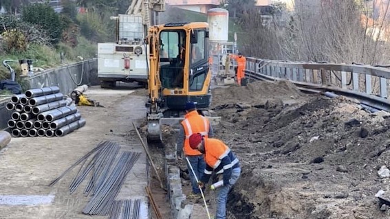 Arona, il sindaco sulla SS33: "Vicino il giorno dell'apertura del senso alternato"