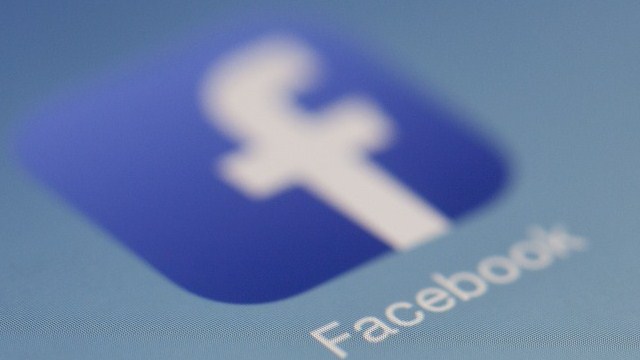 Arona, clonato il profilo Facebook del consigliere comunale Cavanna