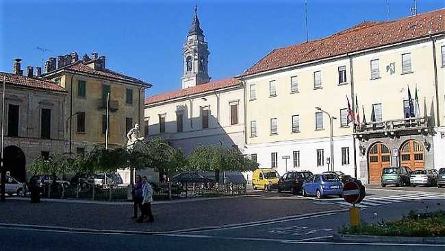 Arona, si commemora il 77° anniversario dell'Eccidio degli Ebrei e inaugurazione della fontana di Villa Cantoni