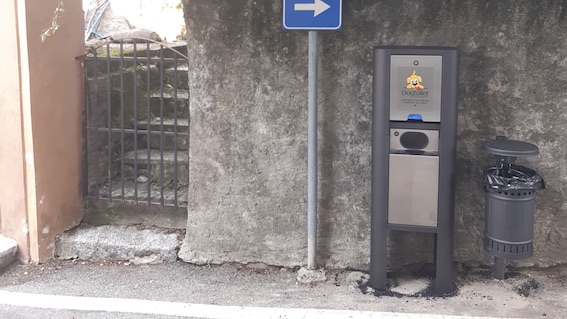 Paruzzaro: installate DogToilet contro l'abbandono delle deiezioni canine