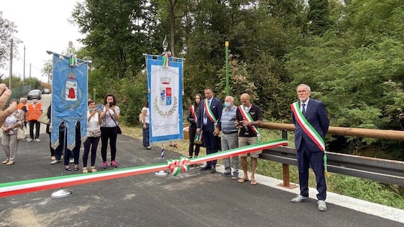 Varallo Pombia: inaugurato il ponte sul rio Rito dopo i lavori