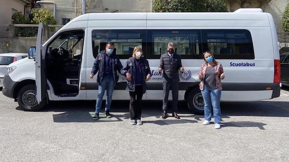 Arona, a disposizione un nuovo scuolabus