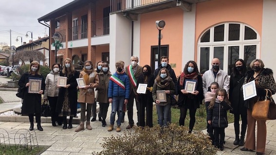 Mezzomerico, consegnate le borse di studio