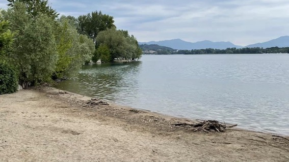 Arona, quasi pronte le tre spiagge cittadine