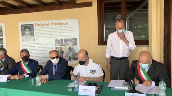 Anche Arona ha siglato la convenzione con Guardia Costiera e Cri per il progetto 2021 "Lago Sicuro"
