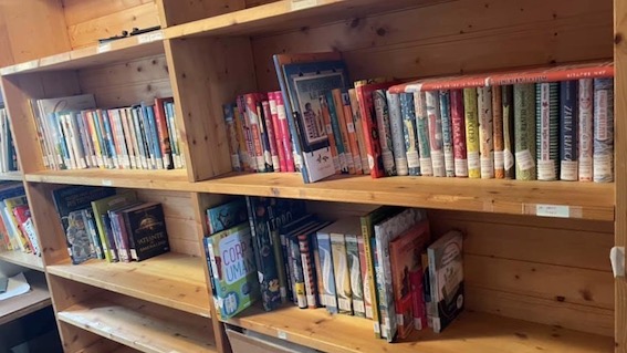 Varallo Pombia, biblioteca tornata in piena attività