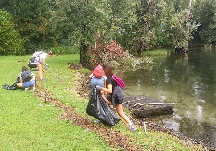 Giovani volontari europei impegnati con Legambiente nelle aree protette del basso Verbano