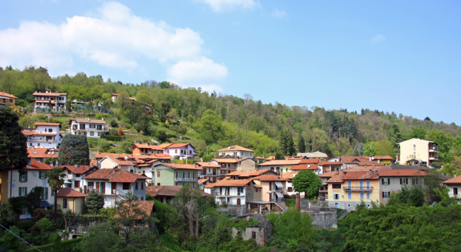  Nebbiuno, Bertoli e Favino uniti in campagna elettorale