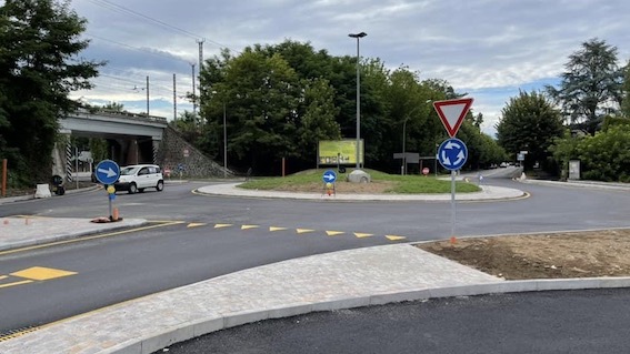 Arona, in fase di ultimazione la nuova rotonda all'ingresso della città