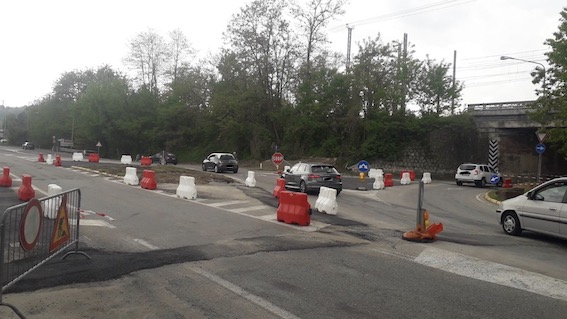 Arona, nuove prove con i new jersey per la nuova rotonda