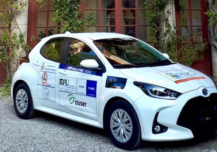 Donata un’auto all’Auser di Varallo Pombia e Oleggio