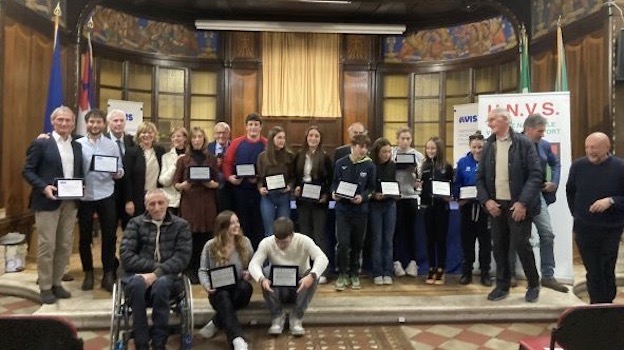 Arona, Unione Veterani dello Sport: svolta la premiazione di "Scuola e Sport"