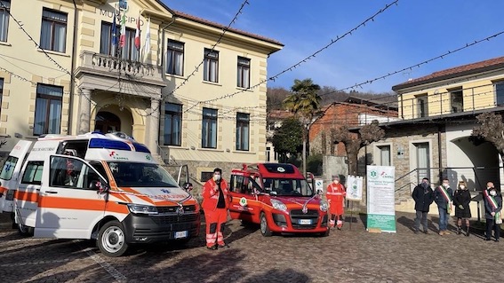 Inaugurati due nuovi mezzi dell'Ambulanza del Vergante