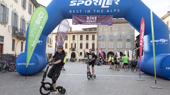 Bike Night 2022: in 1.350 da Milano ad Arona