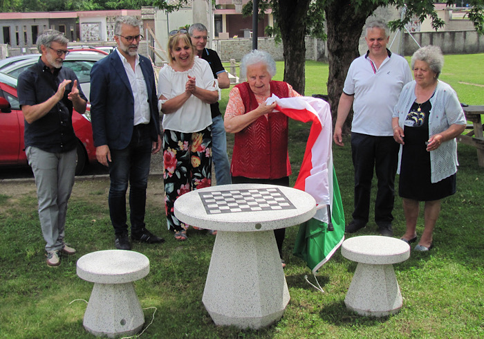Invorio: per ricordare il campione Marino Viero una damiera pubblica e il ritorno del campionato regionale di dama