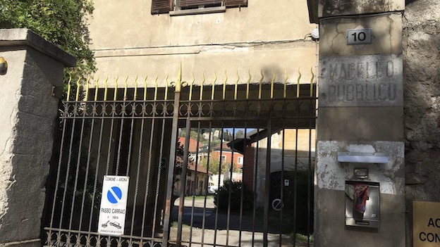 Riqualificazione dell’ex macello di Arona, il PD: “Qualcosa non quadra”