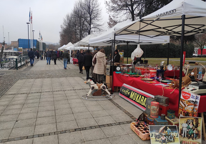 Ad Arona torna il mercatino dell’antiquariato