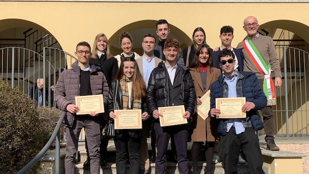 Oleggio Castello, svolta la premiazione di 13 giovani laureati